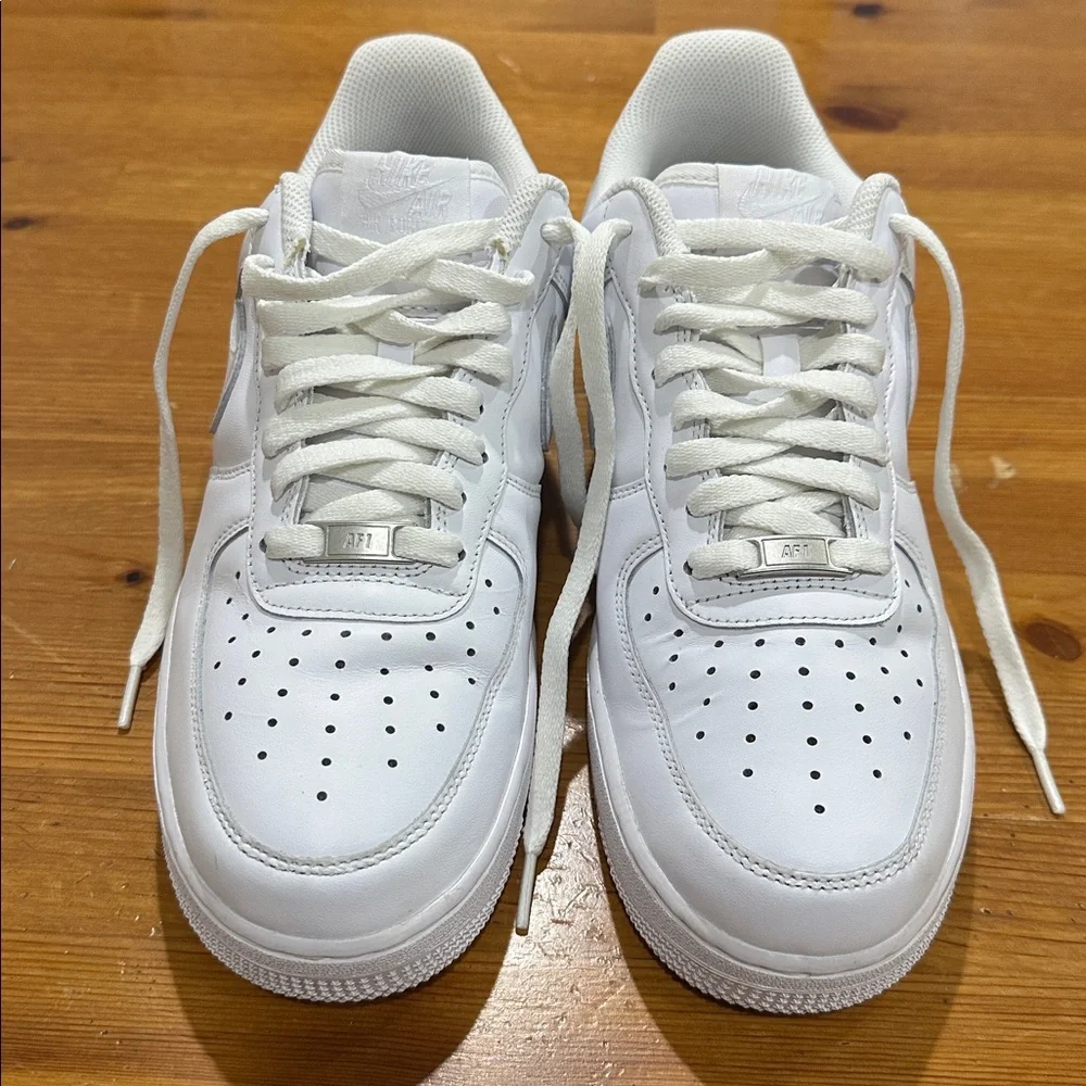 Nike Air Force 1 White Leather Shoes Unisex size 9.5